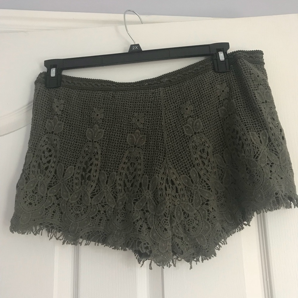 Short - Picture 2 of 3